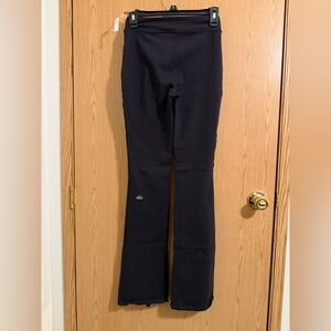 ALO Airbrush High-waisted flutter leggings